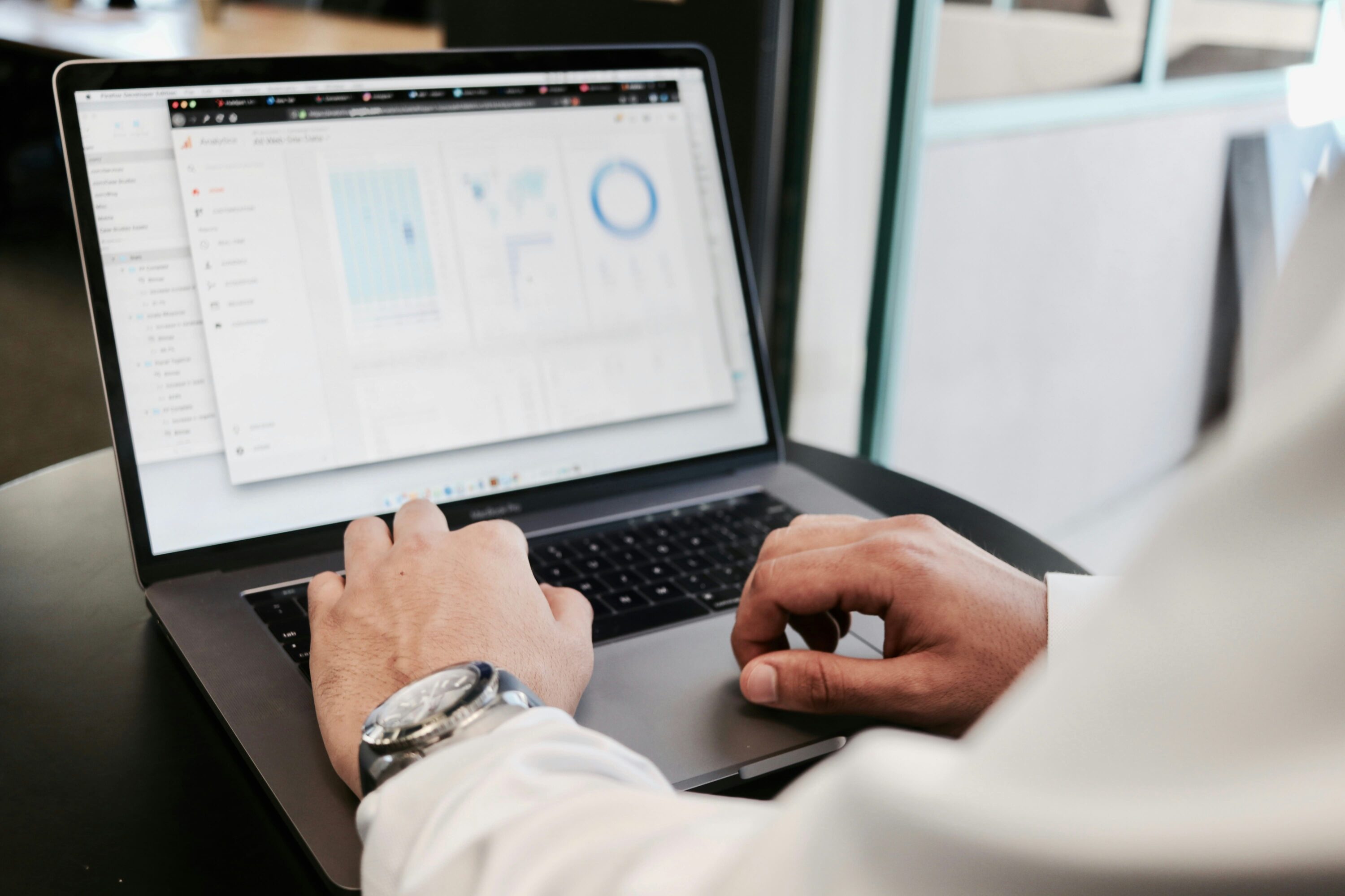 Mesurer l'impact de sa communication : analyse des indicateurs sur tableau de bord